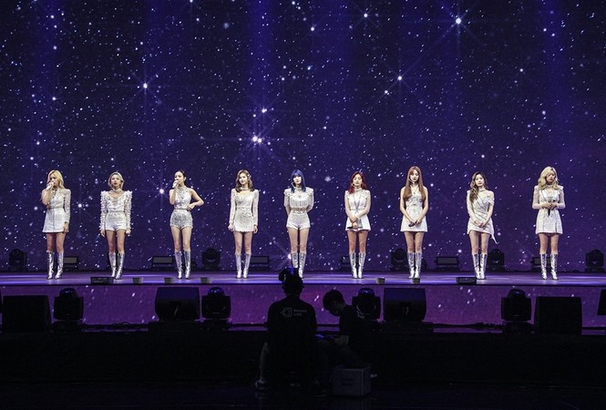 Gọi tên ba nhóm nhạc có concert online thu hút lượng người xem ấn tượng nhất năm 2020 - ảnh 5