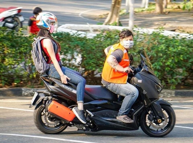 Muôn vẻ phòng dịch Covid-19 của các anh bạn Thái Lan - ảnh 1