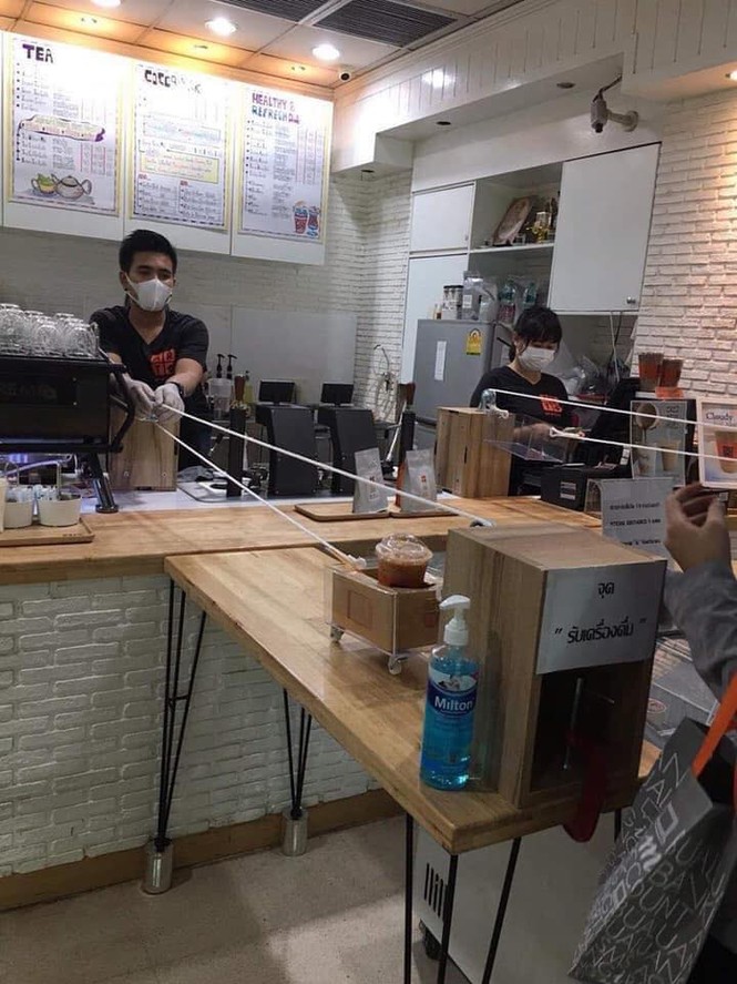 Muôn vẻ phòng dịch Covid-19 của các anh bạn Thái Lan - ảnh 2