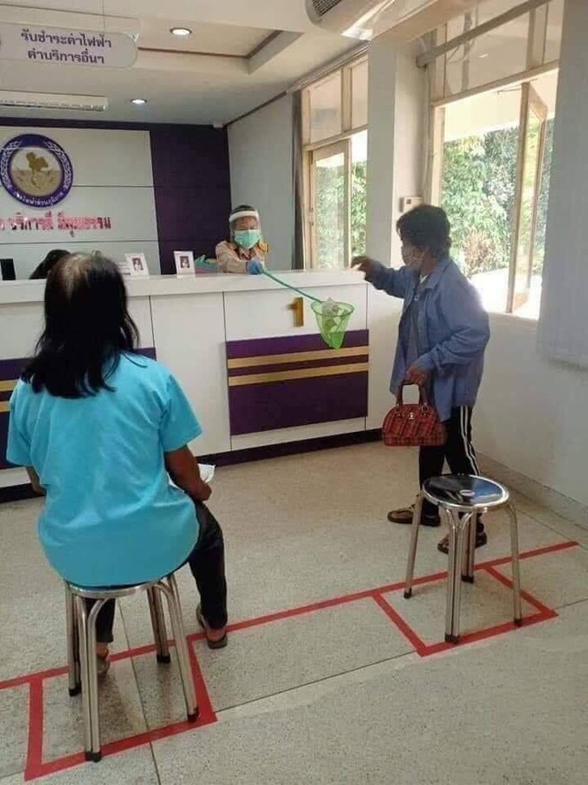 Muôn vẻ phòng dịch Covid-19 của các anh bạn Thái Lan - ảnh 6