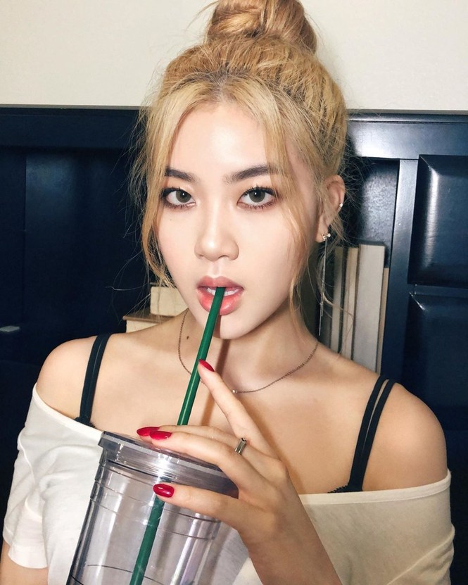 Black Pink: một cô gái bị chỉ trích chỉ vì nhìn quá giống Rosé - ảnh 4