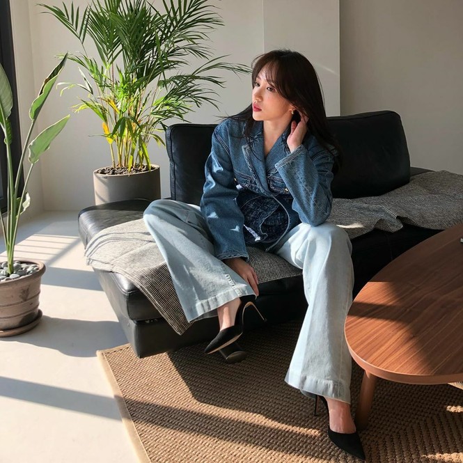 Sao Hàn 24H: Hyuna khoe ảnh với Dawn, Jeon Somi khoe cơ bụng - ảnh 1