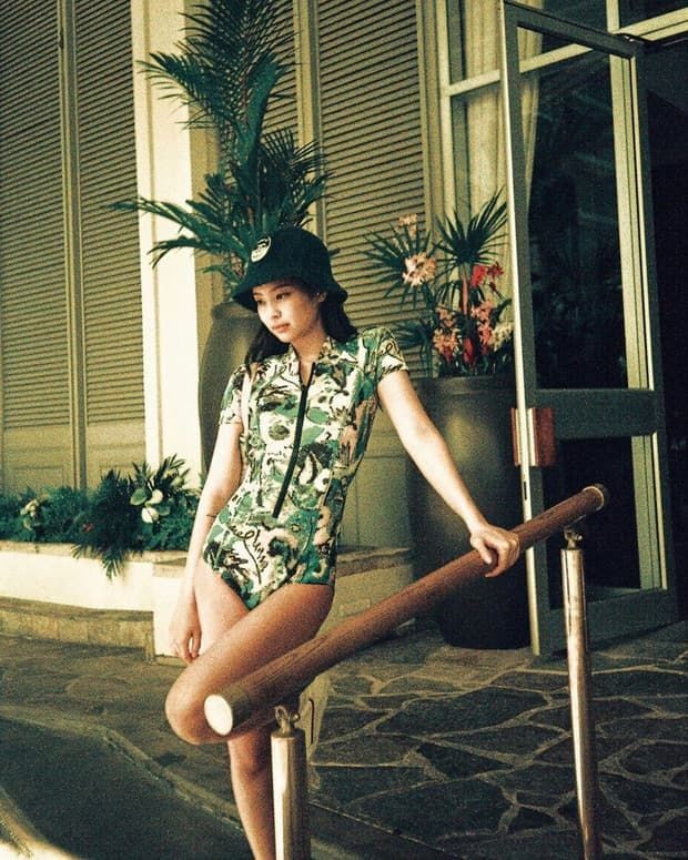Dù diện đồ bơi kín đáo hay mát mẻ thì sao Hàn vẫn kịp khoe đường cong - ảnh 5