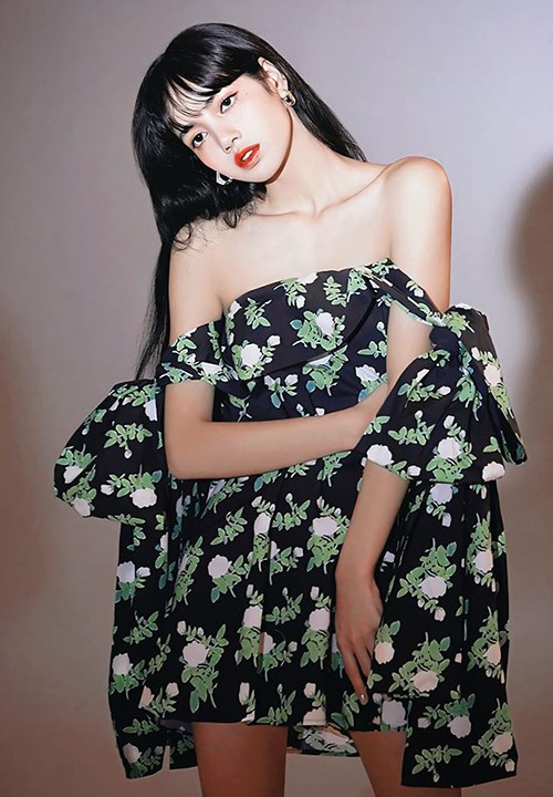Dở khóc dở cười như Lisa: chụp ảnh quảng cáo mỹ phẩm nhưng khiến vòng cổ cháy hàng - ảnh 6