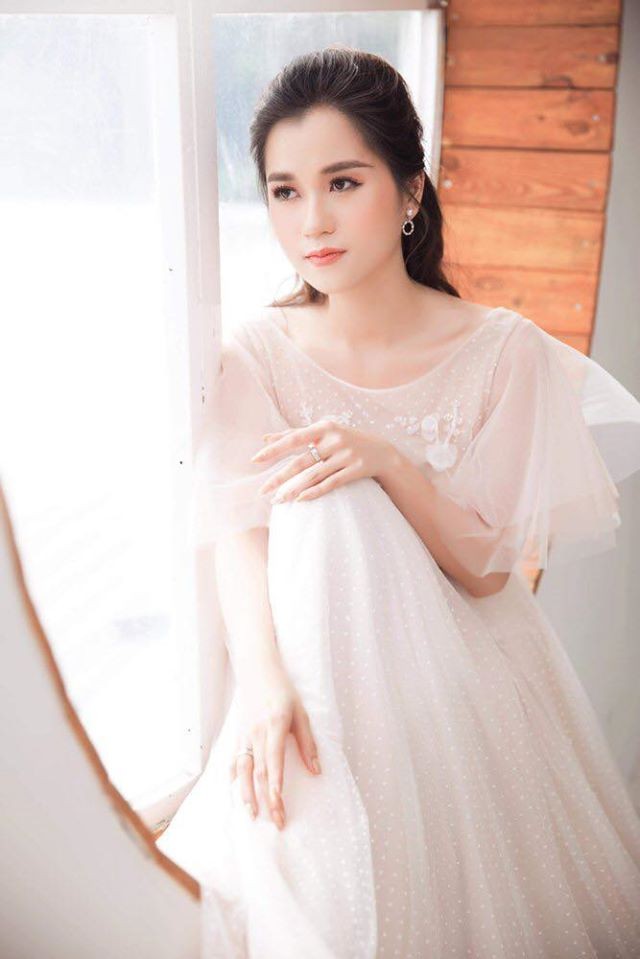 Bị fan cuồng “tặng quà” theo cách bất lịch sự, Lâm Vỹ Dạ không nén nổi giận dữ - ảnh 1