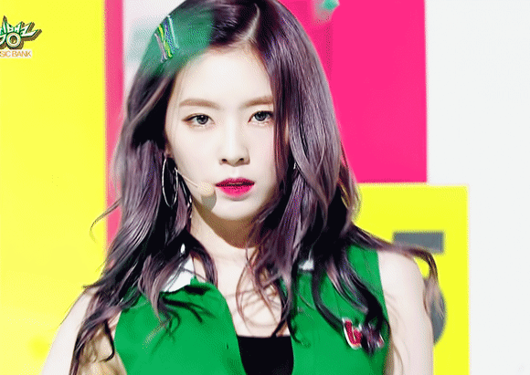 Màu tóc tím khói thần thánh của Rosé (BLACKPINK) lại khiến một nữ idol chịu không nổi - ảnh 2