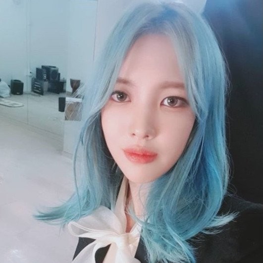 Sốc: Một nữ idol bị công ty khởi kiện vì lấy trộm áo khoác của đồng nghiệp - ảnh 2