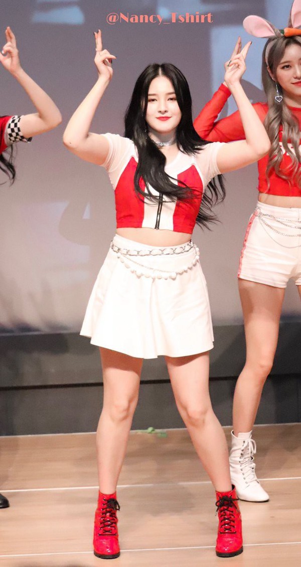 Chỉ vì quá thích mặc đồ rút dây mà Nancy (MOMOLAND) mang tiếng “giảm cân thất bại” - ảnh 2