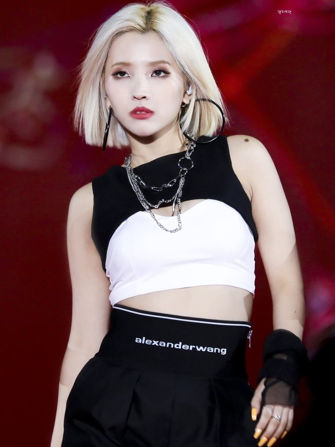 Hàng loạt nữ idol sở hữu đôi môi hình tam giác siêu ngọt ngào tạo thành trend mới ở Hàn - ảnh 2