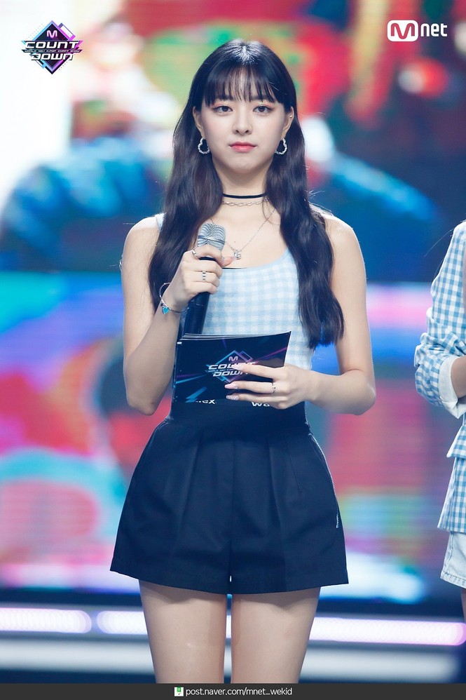 Hội “nữ idol đẹp như Thủy thủ Mặt Trăng” kết nạp thành viên: Dáng chuẩn như búp bê sống - ảnh 3