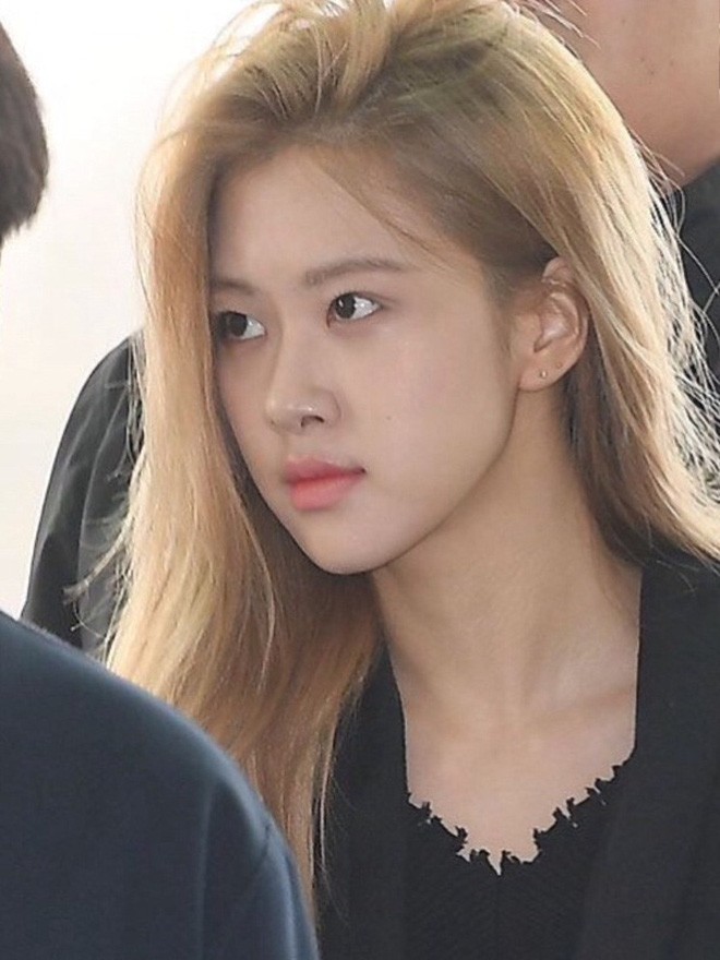 Da trắng mịn màng nhưng vì đâu mà Rosé ngại khoe mặt mộc nhất nhóm BLACKPINK? - ảnh 2