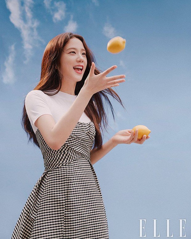 Khi hai “nàng thơ Dior” Hàn - Trung đối đầu: Sang chảnh hay ngọt ngào sẽ thắng thế? - ảnh 8