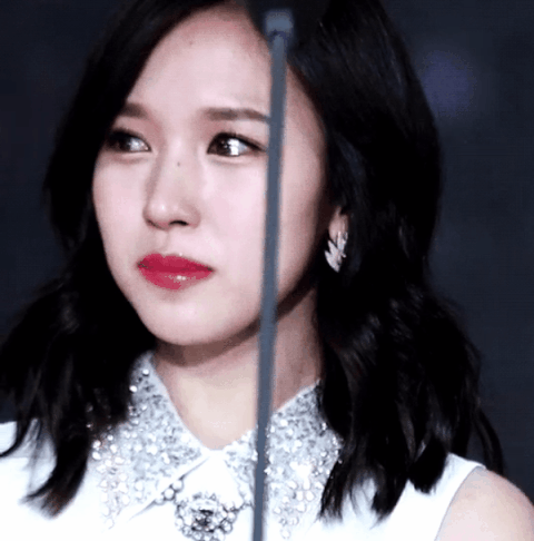 Giữa trăm nữ idol xinh đẹp, K-Pop chỉ có ba cô gái buồn man mác như giọt mưa thu - ảnh 4