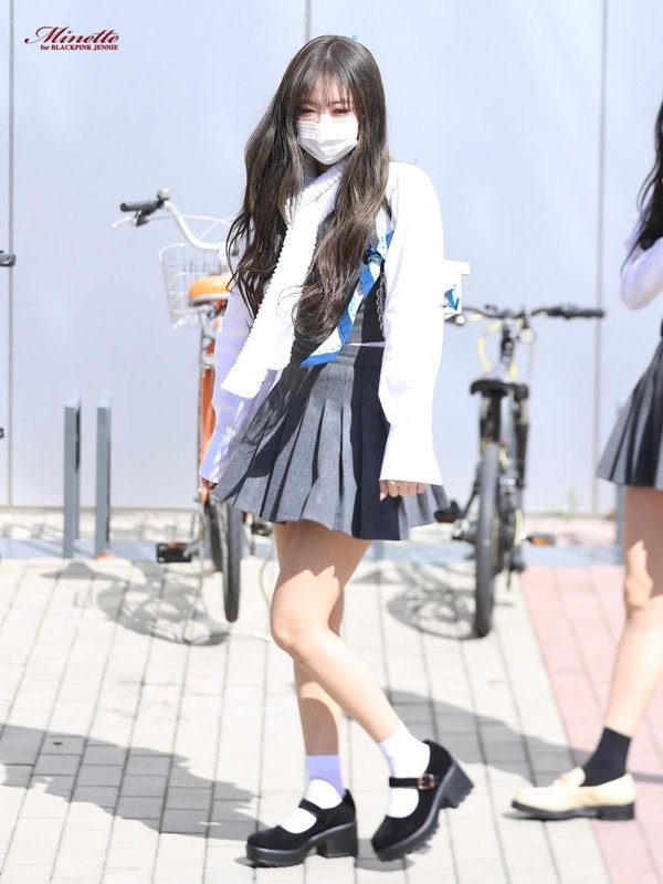 Chỉ là ghi hình cho “Knowing Bros” thôi, BLACKPINK cũng khiến netizen náo loạn vì điều này - ảnh 4
