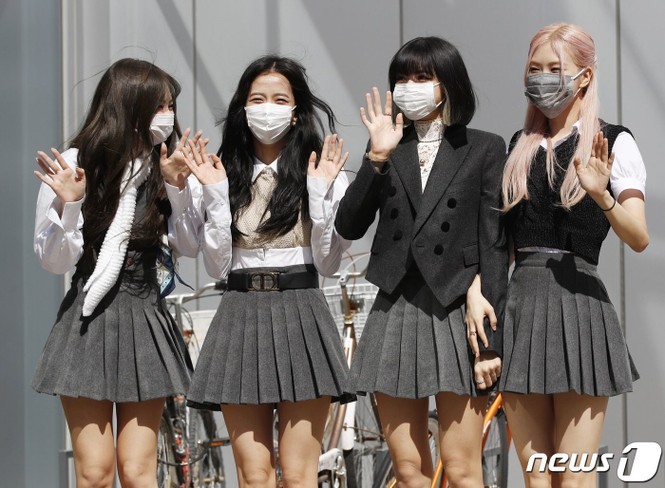 Chỉ là ghi hình cho “Knowing Bros” thôi, BLACKPINK cũng khiến netizen náo loạn vì điều này - ảnh 2