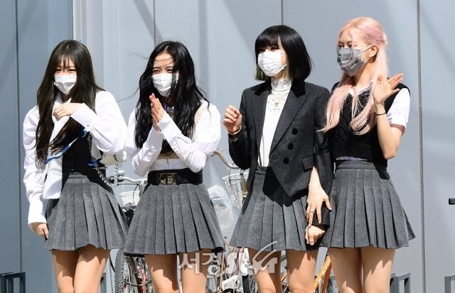 Chỉ là ghi hình cho “Knowing Bros” thôi, BLACKPINK cũng khiến netizen náo loạn vì điều này - ảnh 9