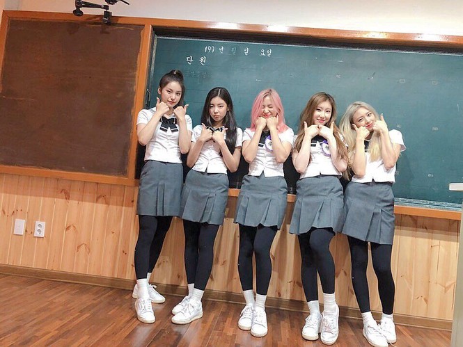 Nhóm nữ nào cũng mặc đồng phục lên “Knowing Bros” nhưng BLACKPINK đẳng cấp nhất - ảnh 9