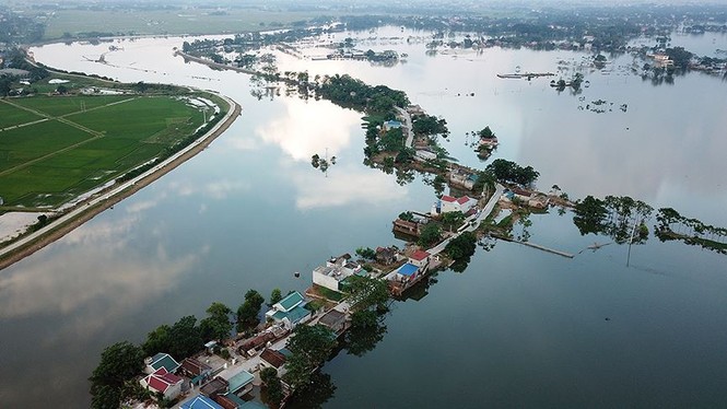 Hàng loạt địa phương cấm biển ứng phó với bão số 4 - ảnh 1