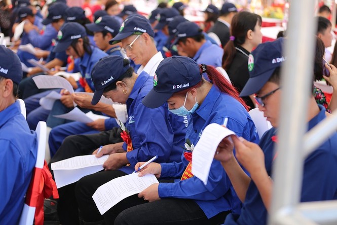 'Cô' bò nặng 762 kg, đăng quang “Hoa hậu bò sữa” Mộc Châu 2018 - ảnh 5