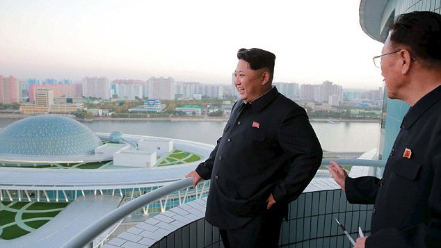 Lãnh đạo Triều Tiên Kim Jong-un thị sát tòa nhà “nguyên tử” mới - ảnh 1