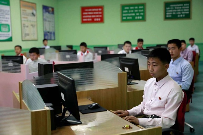 Giữa tâm bão, người dân Triều Tiên vẫn bình thản lạ thường - ảnh 2