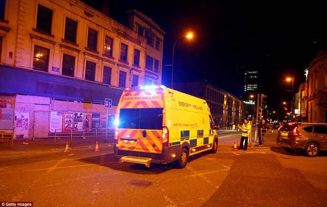 Sân vận động Manchester hỗn loạn sau vụ nổ nghi khủng bố - ảnh 11