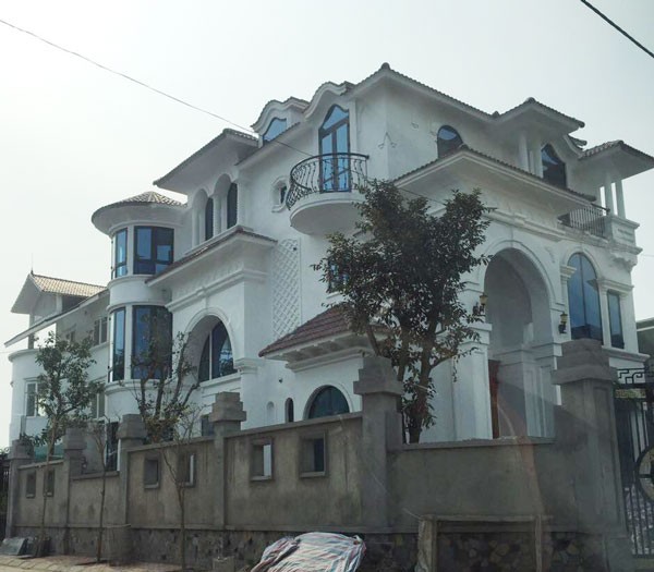 Cận cảnh loạt công trình vi phạm được “đặc cách” ở Gia Lâm - ảnh 1