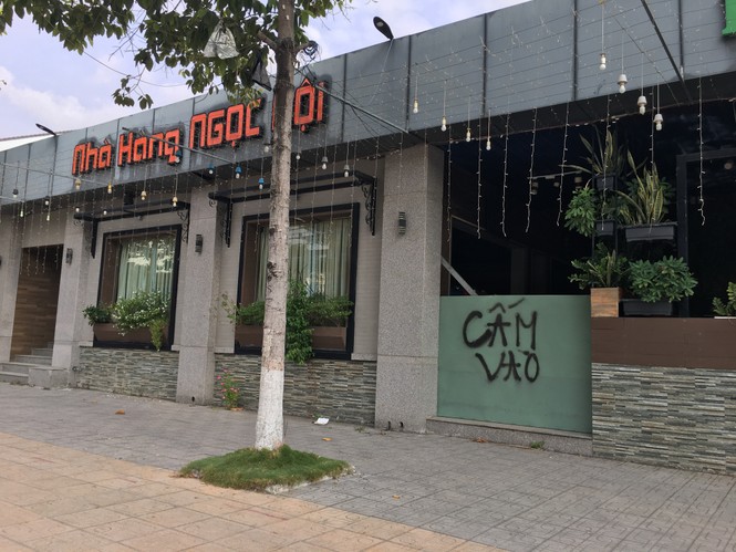 Chống dịch COVID-19, Nghệ An tạm dừng các dịch vụ Karaoke, Bar, chiếu phim,... - ảnh 2