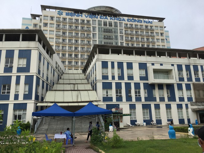 Bác sĩ tại Đồng Nai mắc COVID- 19, cách ly khoa Ung bướu chặn dịch - ảnh 2 Bác sĩ tại Đồng Nai mắc COVID- 19, cách ly khoa Ung bướu chặn dịch - ảnh 2