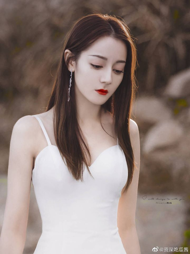 Địch Lệ Nhiệt Ba xinh như thiên thần trong phim mới