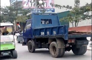 Đề nghị công an Thanh Hoá xác minh trường hợp trẻ nhỏ lái xe tải - ảnh 1
