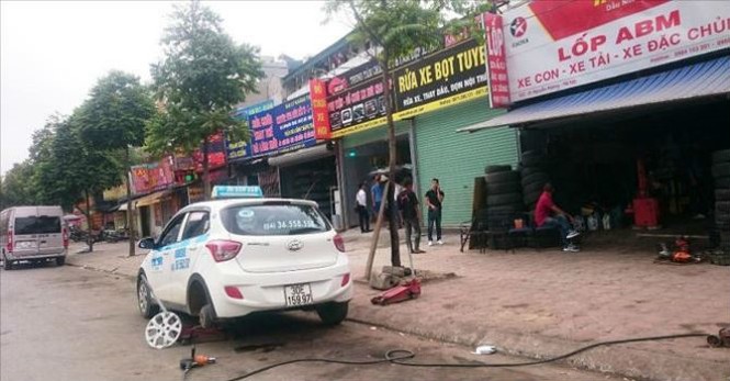 Hà Nội 'bỏ quên' báo cáo về quy hoạch loạt ki ốt bám đường trăm tỷ? - ảnh 1