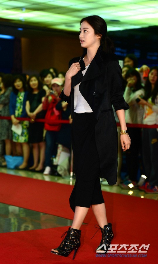 Kim Tae Hee đẹp không tì vết tham gia sự kiện - ảnh 4