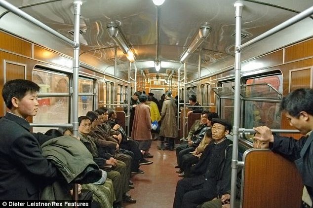 Những bức ảnh đối lập giữa hai miền Triều Tiên - ảnh 1