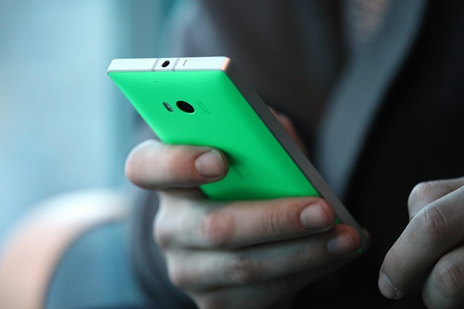 Đại lý niêm yết giá Lumia 930 gần 13 triệu đồng - ảnh 1