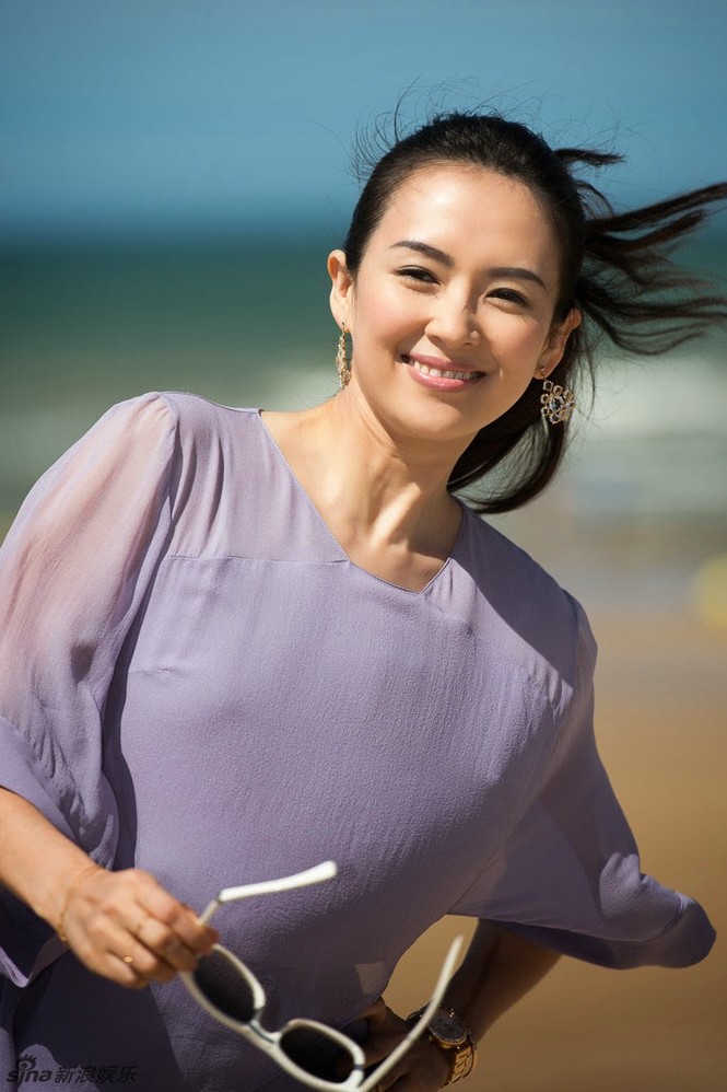 Chương Tử Di váy đỏ rực rỡ tại Pháp - ảnh 12