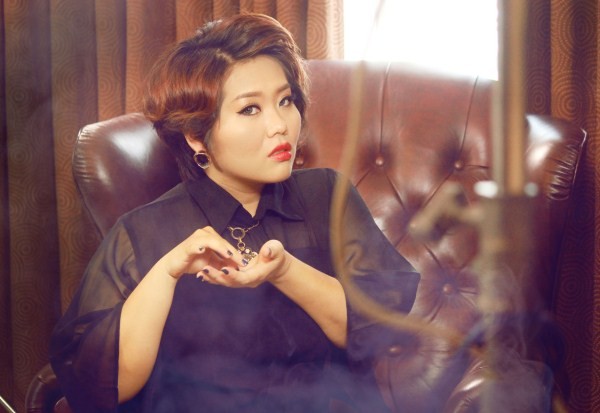 'Siu con' lột xác đầy quyến rũ, bí ẩn trong MV mới - ảnh 4