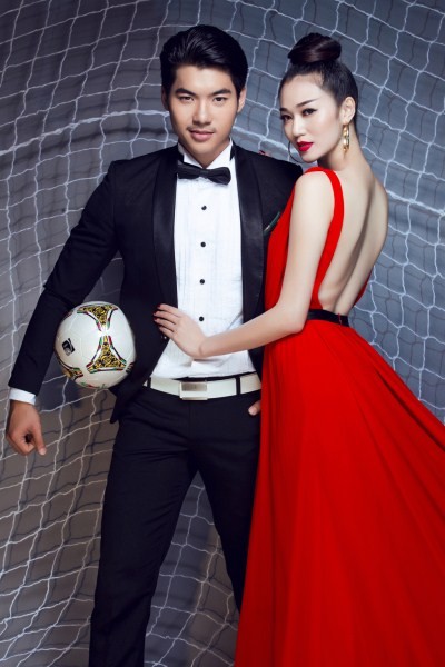 Khánh My kiêu sa bên cúp vàng trước chung kết World Cup - ảnh 13