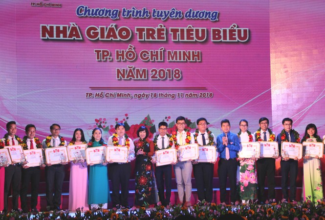 Vinh danh 248 nhà giáo trẻ tiêu biểu TPHCM - ảnh 1