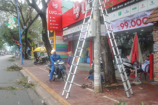 Vũng Tàu tất bật khắc phục hậu quả bão số 9 - ảnh 2