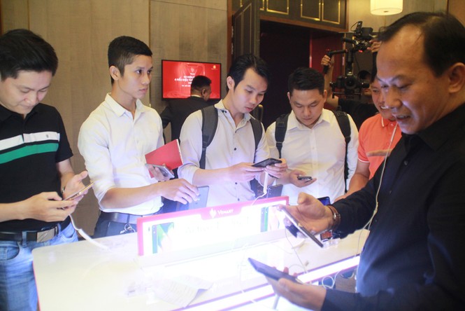 Điện thoại Vsmart bán với giá bằng chi phí sản xuất + chi phí bán hàng - ảnh 14