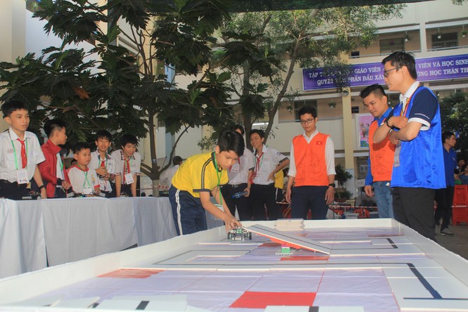 Nữ sinh duy nhất