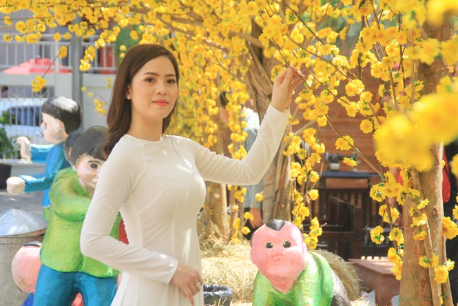 Bạn trẻ đắm say đón xuân cùng không gian sắc xuân hoài cổ - ảnh 10