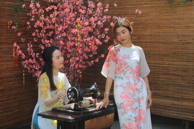 Bạn trẻ đắm say đón xuân cùng không gian sắc xuân hoài cổ - ảnh 9