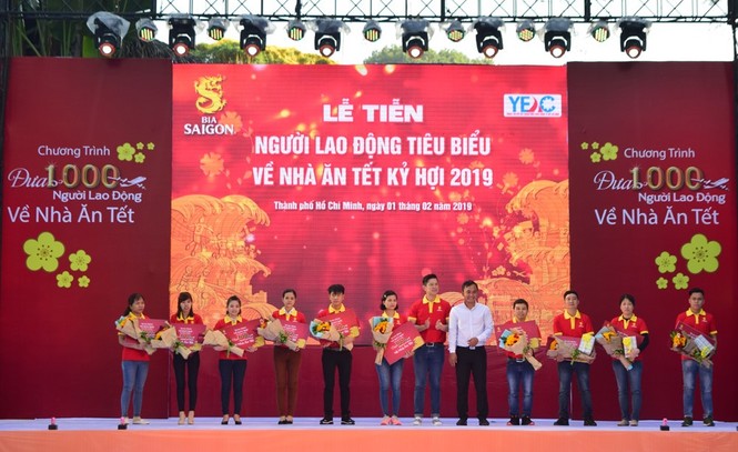 Đưa 1.000 người lao động tiêu biểu về quê đón Tết trên các chuyến bay - ảnh 1