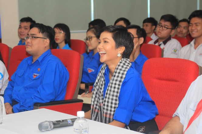 “Tham gia hoạt động tình nguyện giúp Hen được lắng nghe và trưởng thành