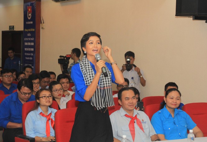 “Tham gia hoạt động tình nguyện giúp Hen được lắng nghe và trưởng thành