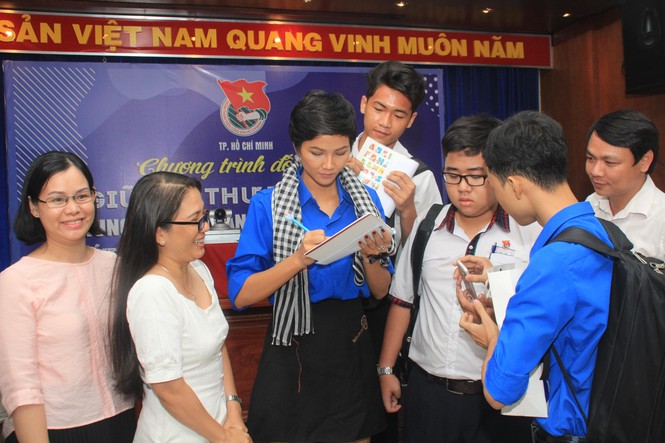 “Tham gia hoạt động tình nguyện giúp Hen được lắng nghe và trưởng thành
