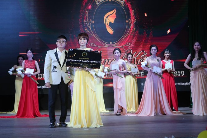 Nguyễn Hiếu Minh đăng quang Hoa khôi “Duyên dáng sinh viên Kinh tế - Luật 2019” - ảnh 6