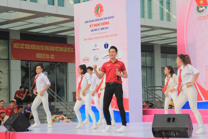 Đội ngũ lao động trẻ TPHCM ra quân chiến dịch